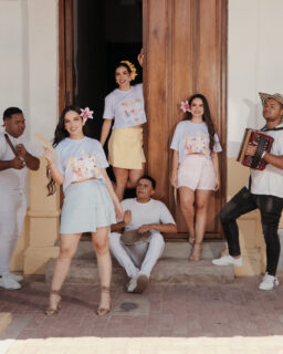 FALDA SHORT ROSA PORTADA