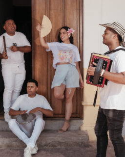 FALDA SHORT AZUL PORTADA